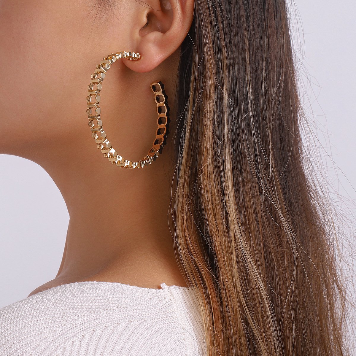E1428 Exaggerated C-shaped Earring Hollow Geometric Irregular Chain Earrings Earrings