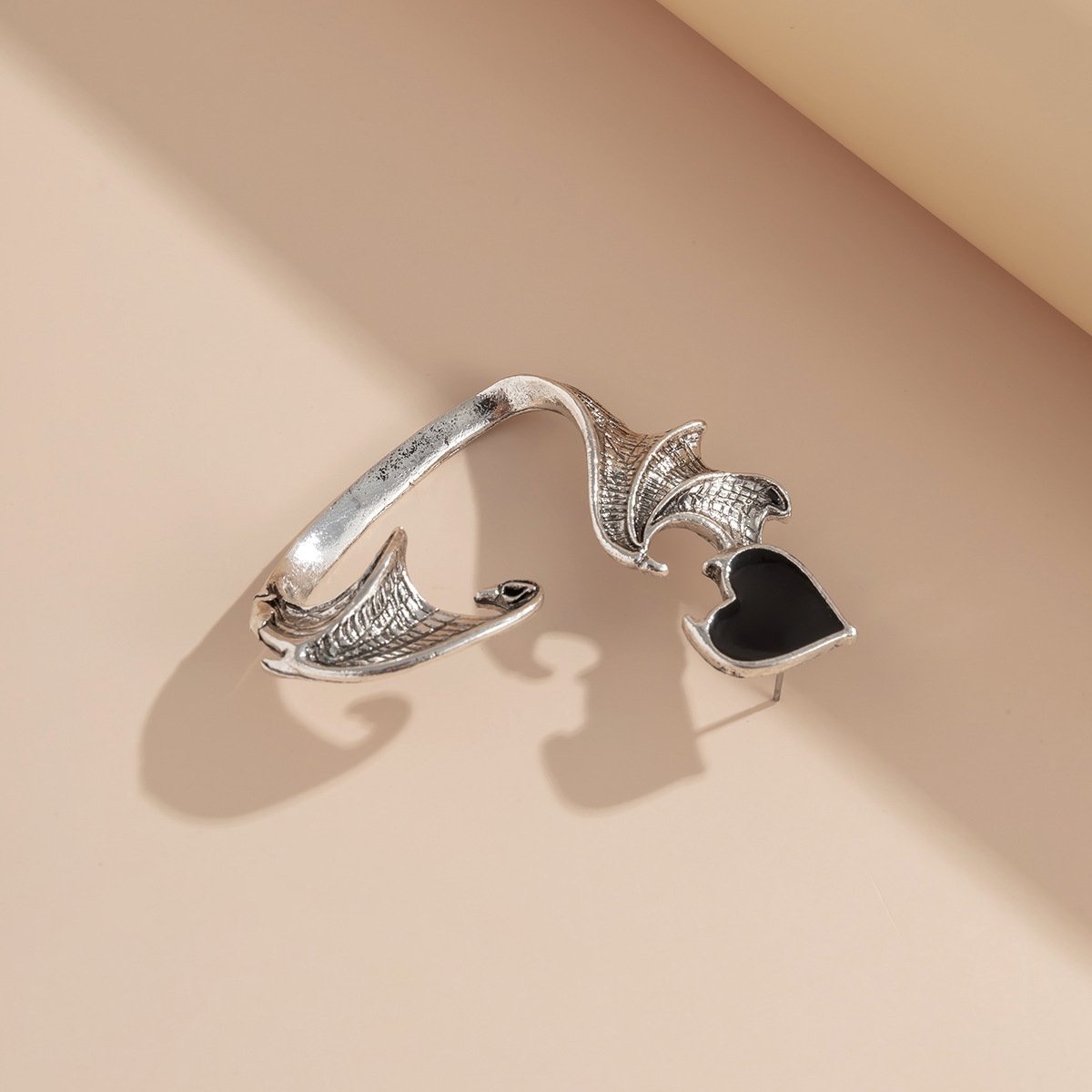 Jewelry Retro Drip Nectarine Heart Stud Earrings Fashion Creative Halloween Elf Wings Ear Bone Clip