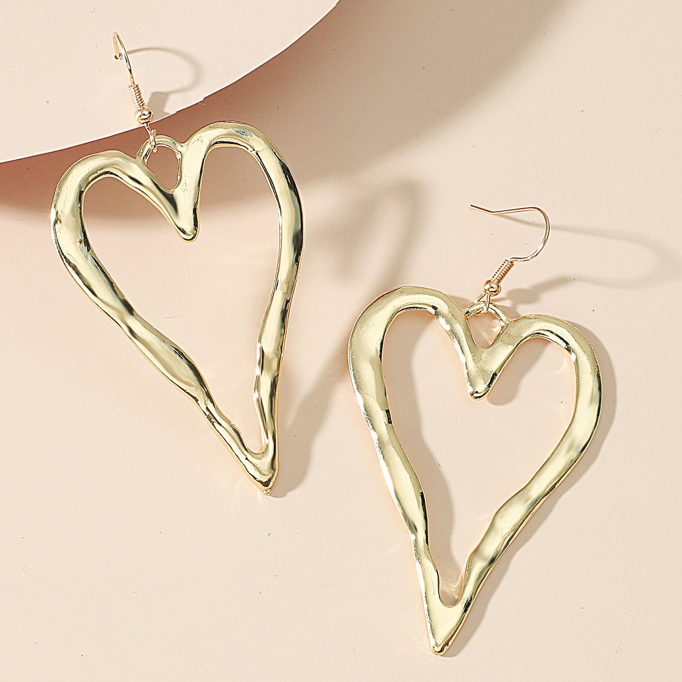 Ins personality irregular love earrings fashion simple temperament trendy metal exaggerated earrings female