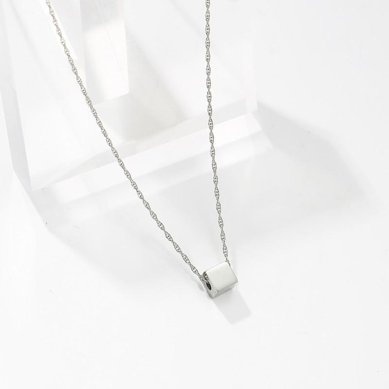 Minimalist Design Cos Cube Light Luxury Texture Titanium Steel Simple Fashion Versatile Necklace Female Small Cube