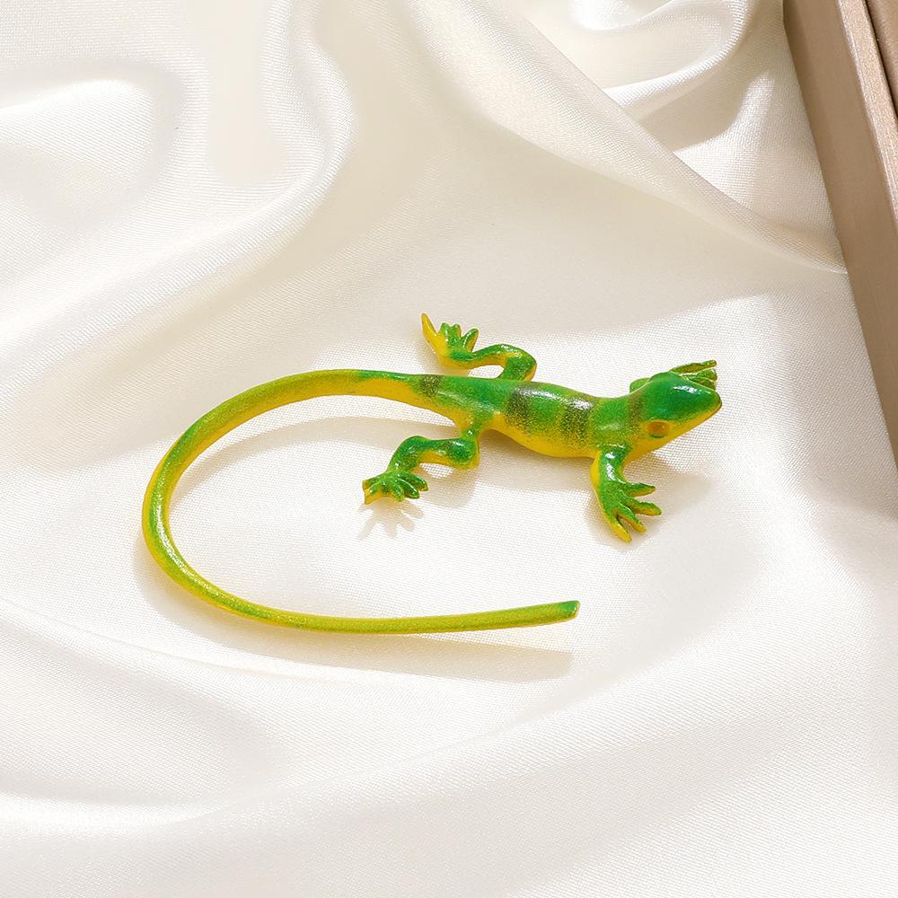 Ins exaggerated lizard ear clip without ear hole fashion creative niche design gecko ear bone clip animal earrings