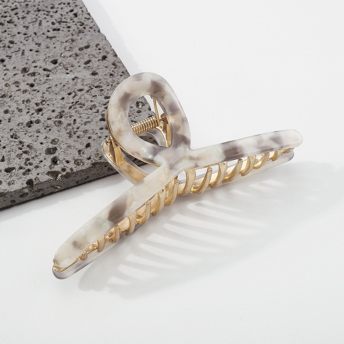 F436 Elegant Metal Plate Hair Shark Hairpin Frosty Resin Texture French Lazy Clipper Female