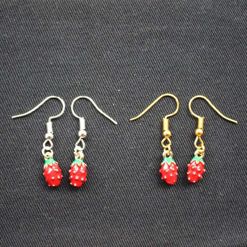 Fruit series earrings dripping oil three-dimensional strawberry earrings holiday gift direct supply