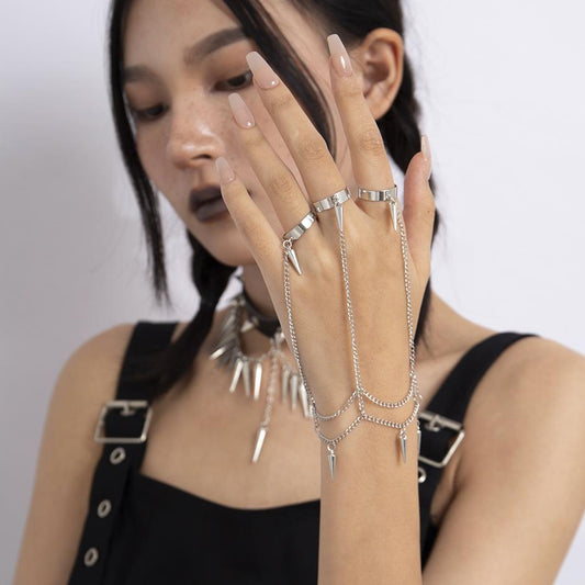 Jewelry Punk Rivet Finger Bracelet Female Hip Hop Personality Metal Chain Back Chain Bracelet