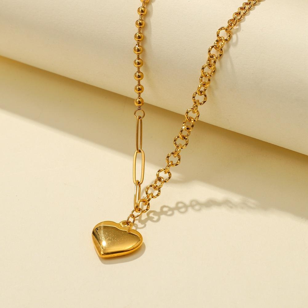 Autumn and winter stainless steel gold-plated necklace ins simple heart-shaped pendant fashion short peach heart necklace
