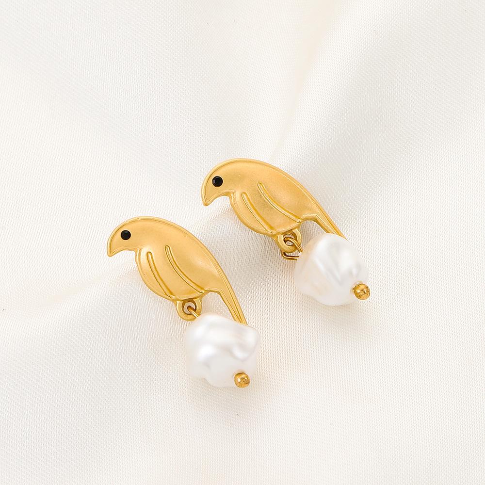 Ins bird earrings female fashion temperament niche design special-shaped pearl earrings creative animal earrings