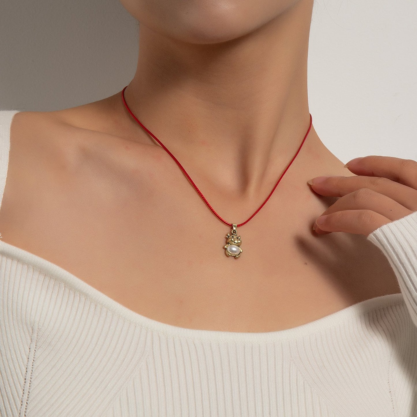 Jewelry Fashion Niche Red Rope Necklace Female Simple Cute Metal Calf Pendant