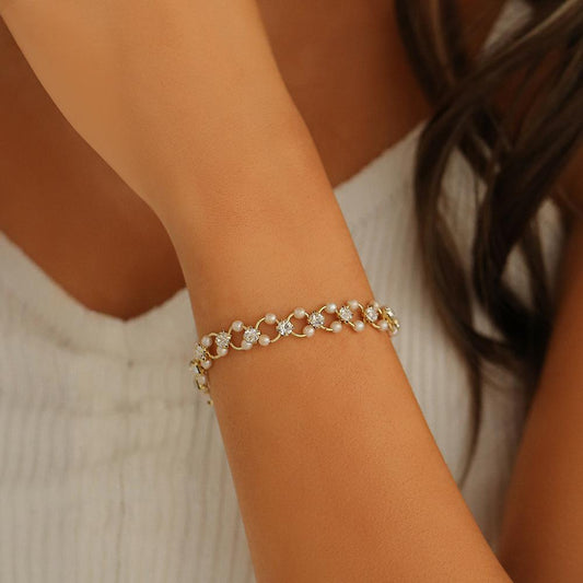 Ins fresh and simple zircon pearl circle bracelet personalized fashion jewelry light luxury jewelry