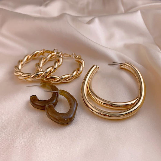 Winter popular golden C-shaped large earring set earrings resin metal tassel temperament women's earrings