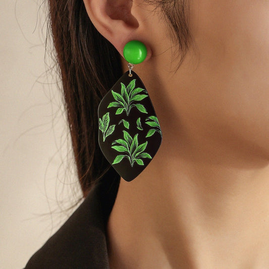 Ins black bottom green plant contrast color graffiti earrings niche personality temperament acrylic ear jewelry