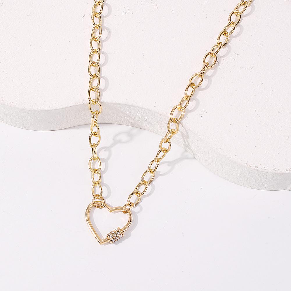 N8225 Popular Alloy Diamond Heart Necklace Temperament Retro Alloy Chain Personality Lock Necklace