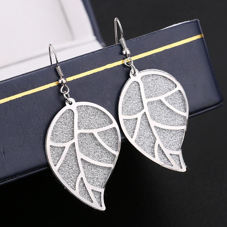 Fashion Versatile Leaf Swing Earrings Indian Grid Hollow Frosted Earrings Jewelry