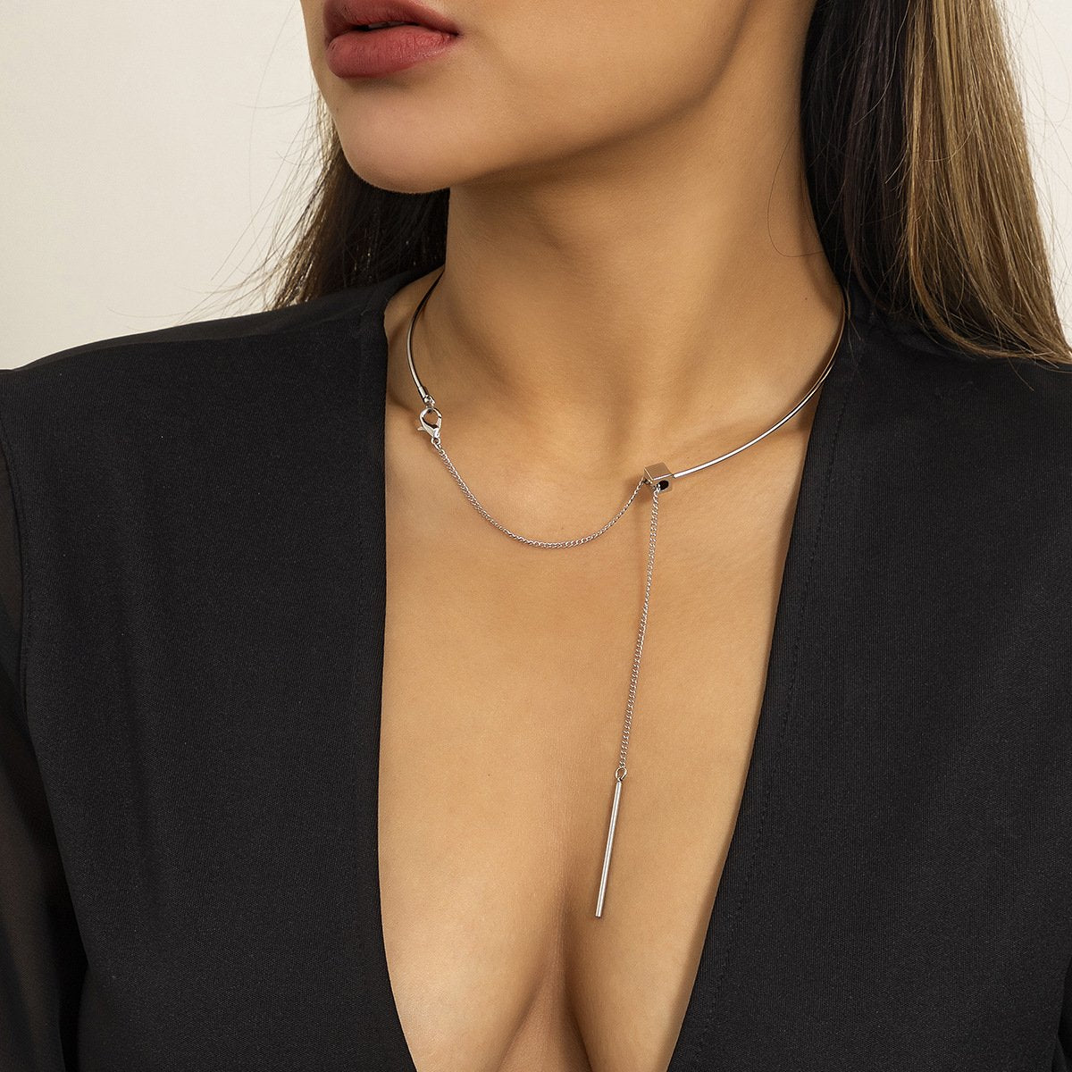 Jewelry Simple and Versatile Geometric Metal Collar Necklace Fashion Personality Word Stick Tassel Necklace