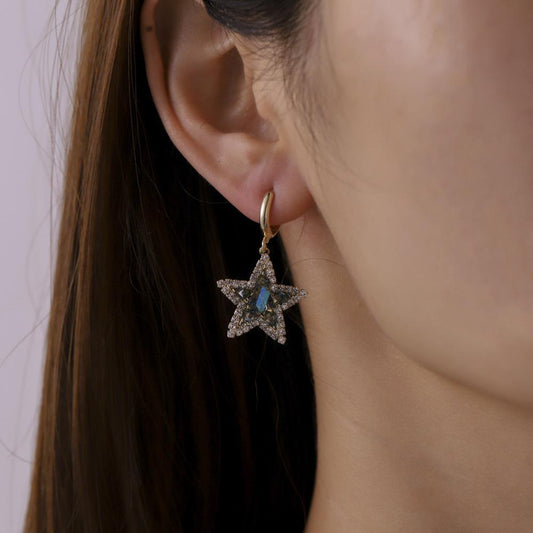 Popular simple temperament sexy diamond five-pointed star earrings fashion star-shaped fresh and cold lady earrings