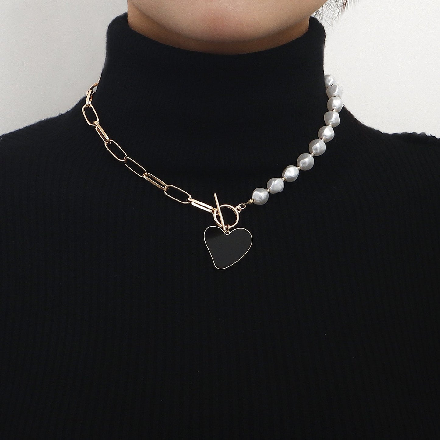 Jewelry fashion heart black mother-of-pearl necklace beaded pearl sweater chain female all-match design sense pendant