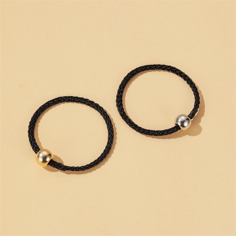 Bead string ring of the same style