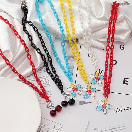 Personality temperament resin chain necklace acrylic flower pendant necklace ins clavicle chain