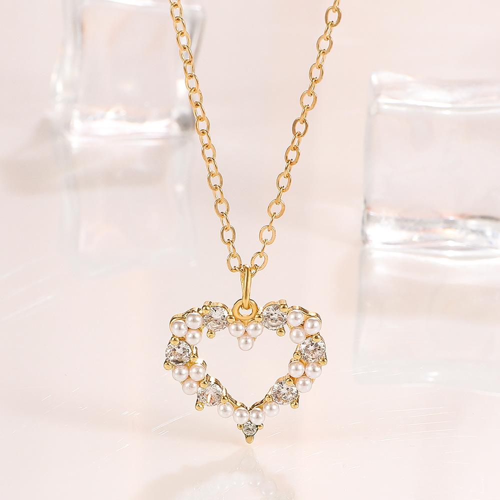 Ins Hollow Love Pearl Necklace Women's Fashion Light Luxury Niche Design Diamond Heart Pendant Clavicle Chain