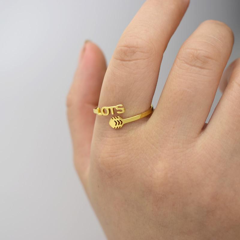 Retro Small Letter Arrow Ring Women's Small Fresh Titanium Steel Arrow Piercing Heart Ring