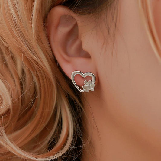 Creative Accessories Earrings Simple Love Dog Claw Hollow Peach Heart Stud Earrings