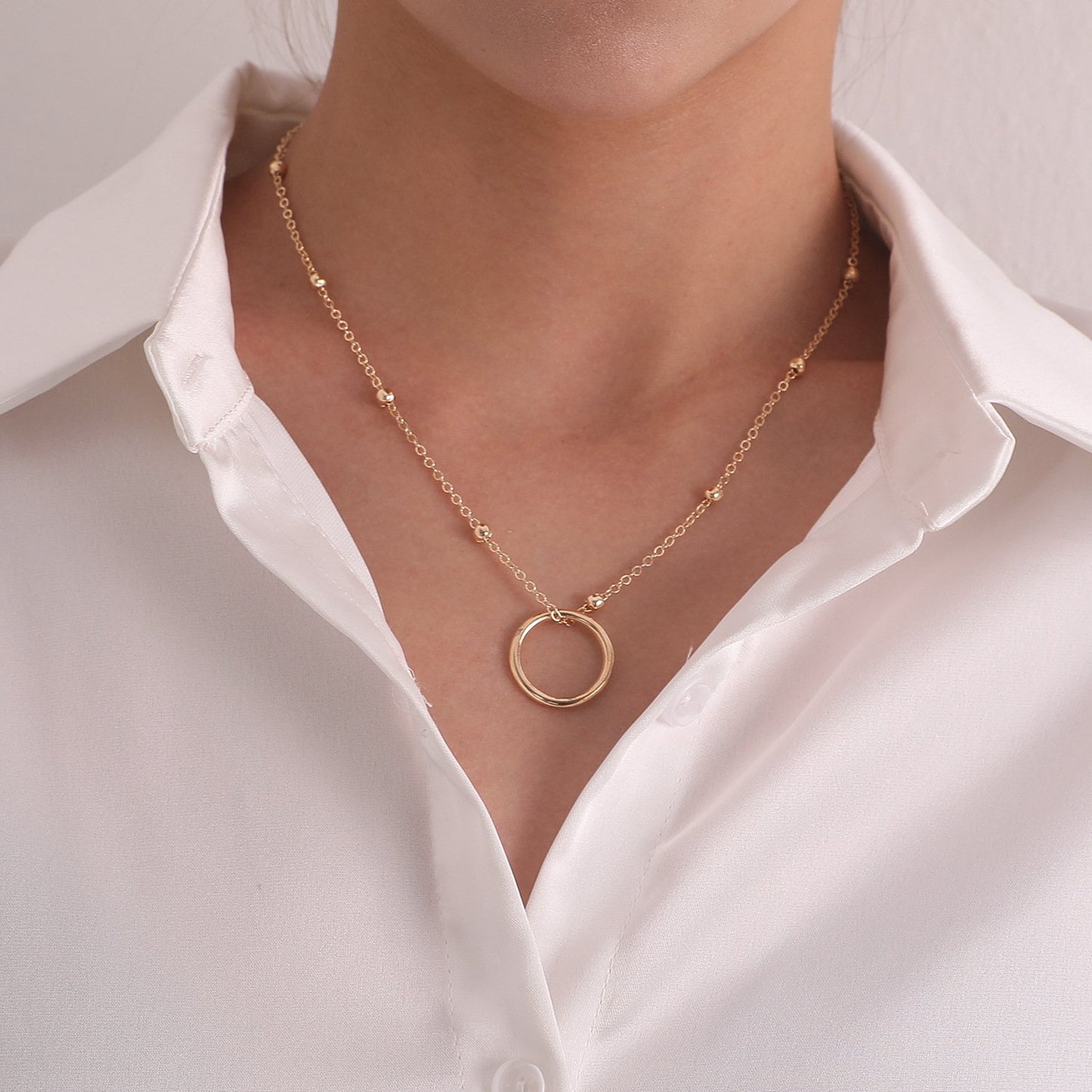 Jewelry Fashion Bead Chain Round Geometric Ring Pendant Necklace Female Fashion Temperament Versatile Necklace