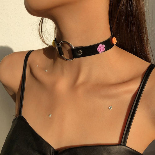 N9623 Jewelry Simple Leather Metal Buckle Collar Night Personality Flower Necklace Female