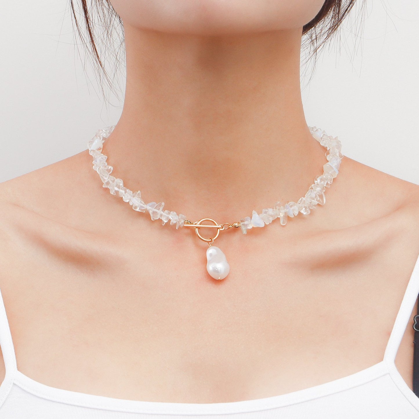 Jewelry Large Shaped Pearl OT Buckle Necklace Femininity Fashion Transparent White Turquoise Necklace