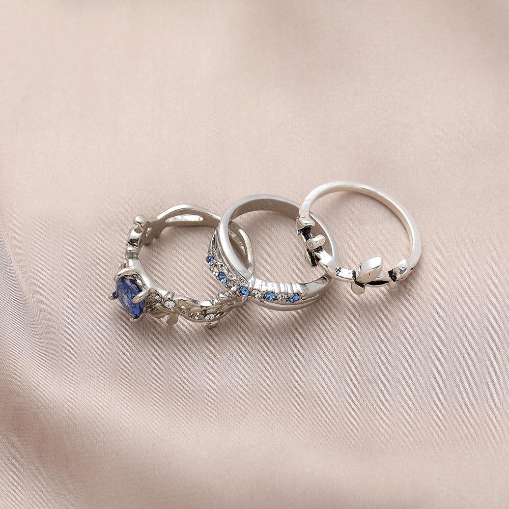 Fashionable luxury trendy blue diamond flower rattan multi-piece ring set exquisite rattan clause ladies ring jewelry