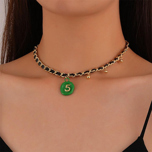 Retro temperament leather winding flower necklace niche design digital bag clavicle chain autumn and winter women