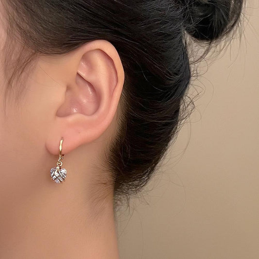 Ins Barbie Zircon Heart Earrings Fashion Light Luxury Personality Winding Peach Heart Earrings Earrings Girlfriend Gift