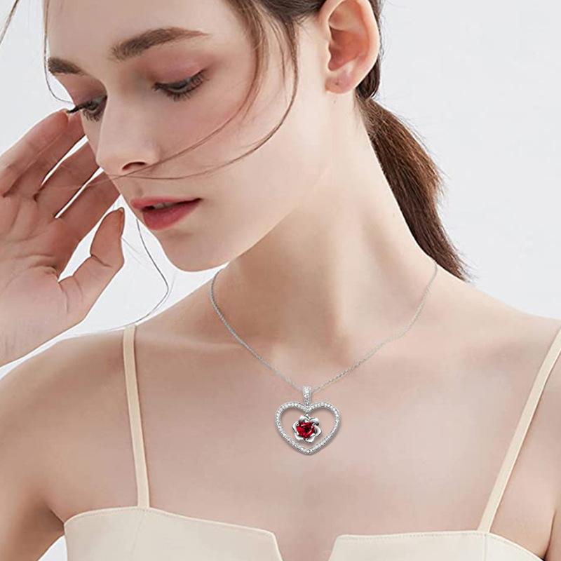 Jewelry Rose Love Pendant Necklace Female Niche Design Sense Light Luxury Jewelry
