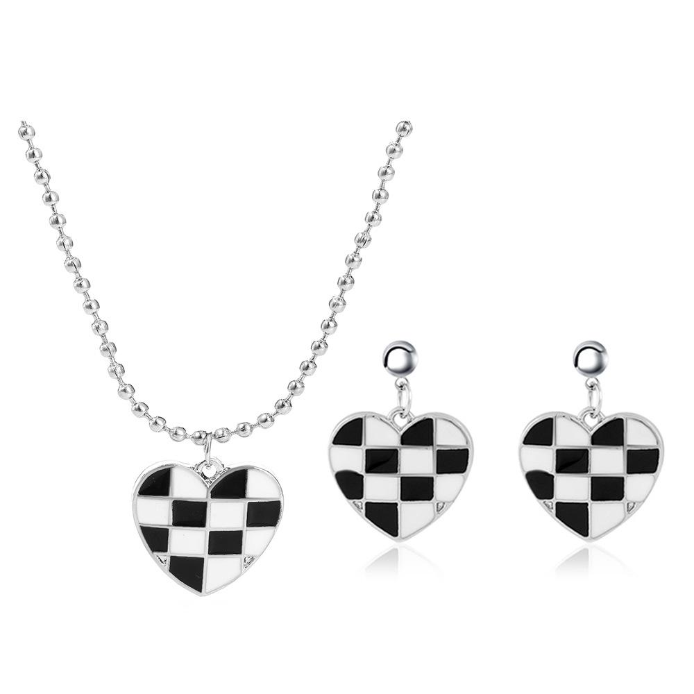 Drip oil black and white checkerboard love pendant necklace ins net red retro peach heart earrings personality accessories female