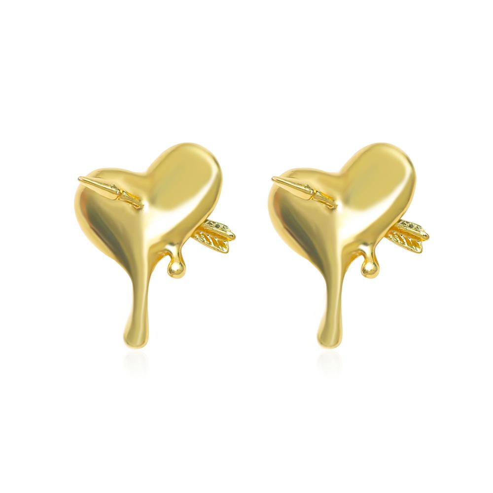 Exaggerated personality piercing love earrings ins indifferent niche design dripping blood peach heart earrings sweet cool trend