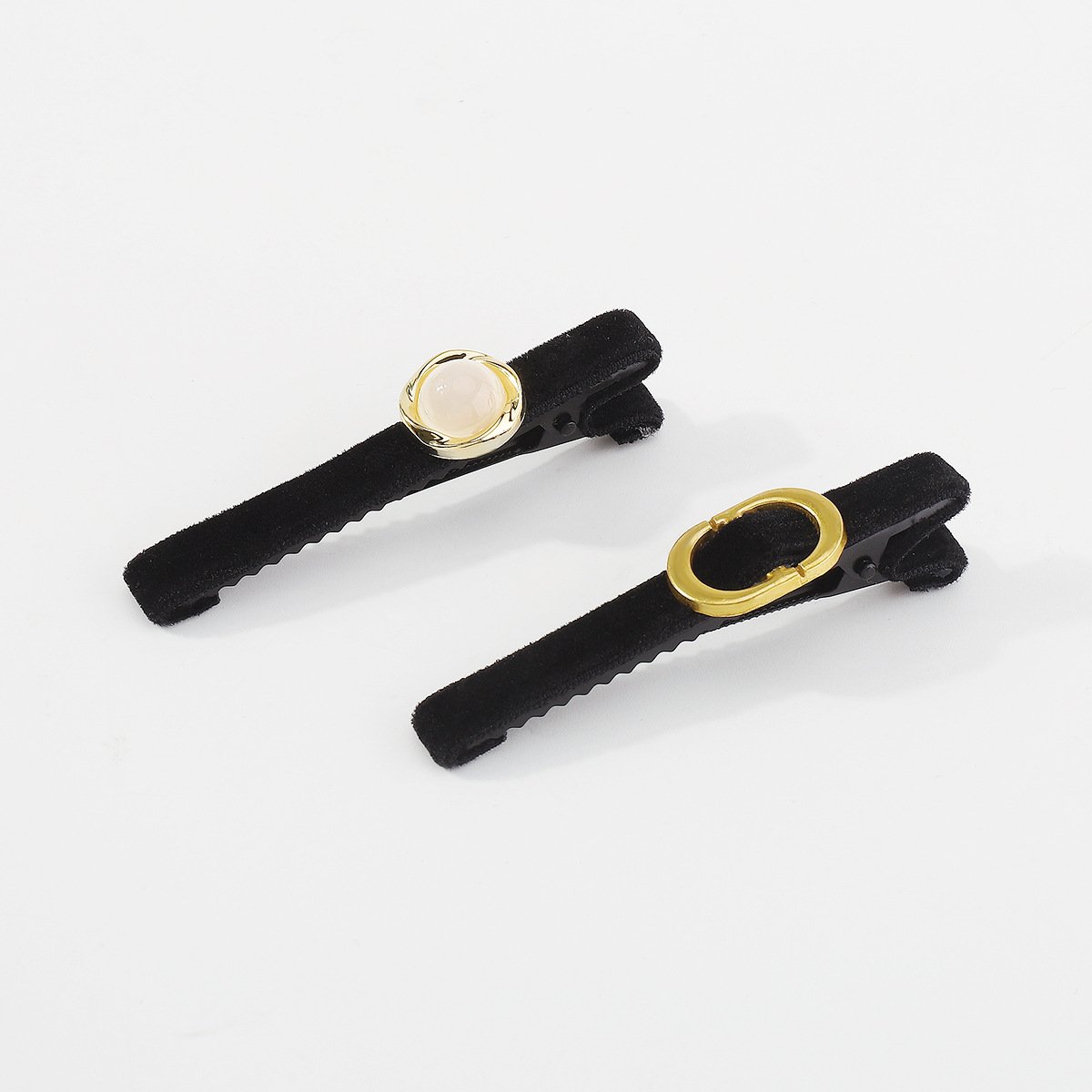 F532 French light luxury retro velvet word clip cute temperament side clip micro-inlaid resin rhinestone duckbill clip female