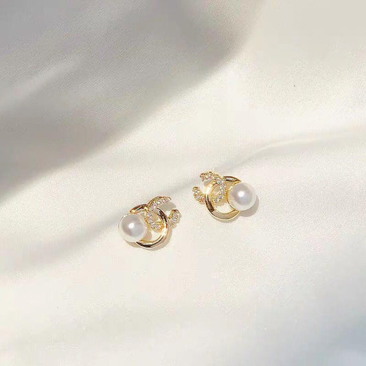 925-pin small fragrance earrings simple women's small and exquisite earrings high-end big-name earrings temperament Internet celebrity earrings