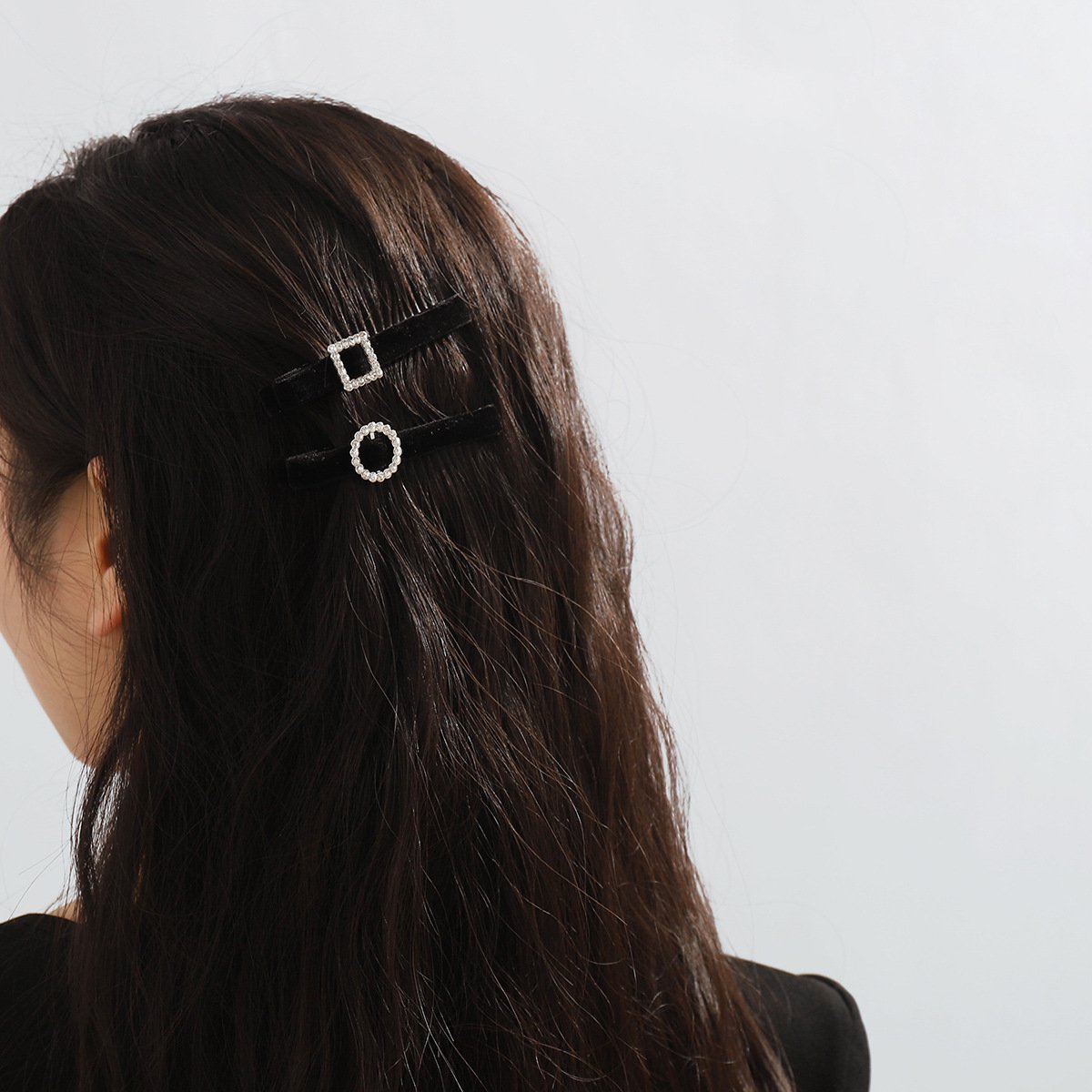 F532 French light luxury retro velvet word clip cute temperament side clip micro-inlaid resin rhinestone duckbill clip female