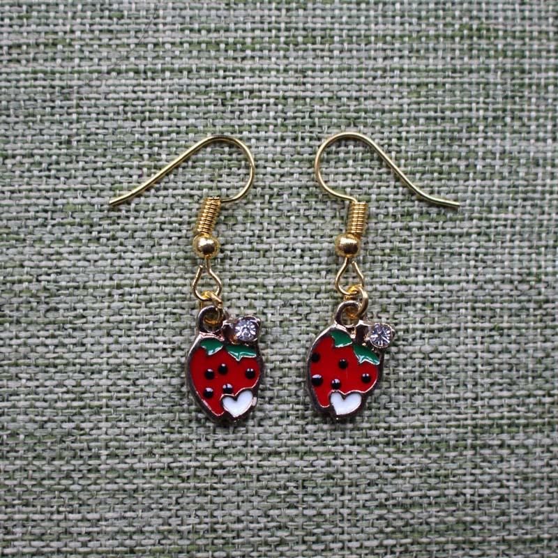 Fruit series earrings drop oil diamond strawberry earrings gift direct supply