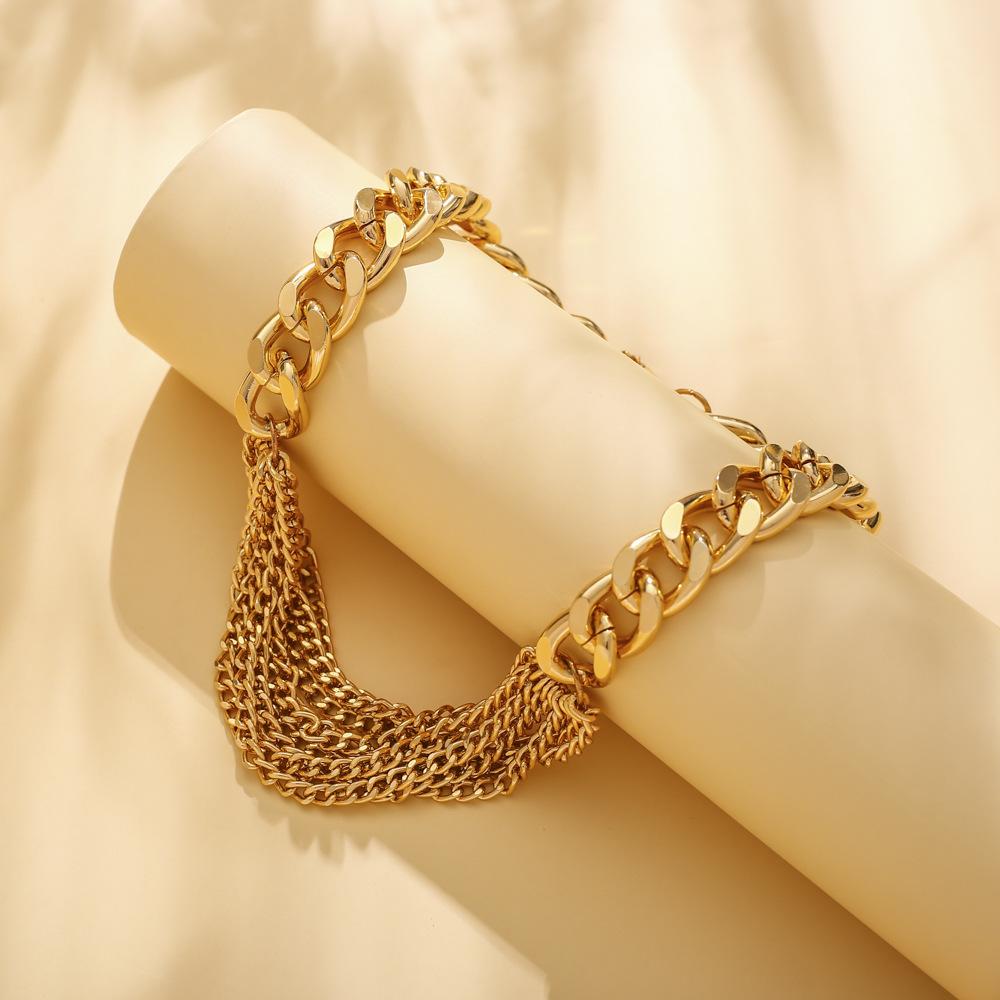 Ins personalized creative short tassel chain metal necklace niche design thick chain collarbone chain female