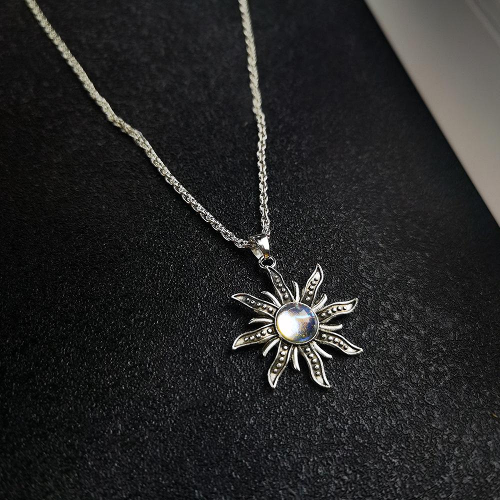 Jewelry Bohemian Imitation Moonstone Sunflower Pendant Necklace Women Retro Ethnic Jewelry