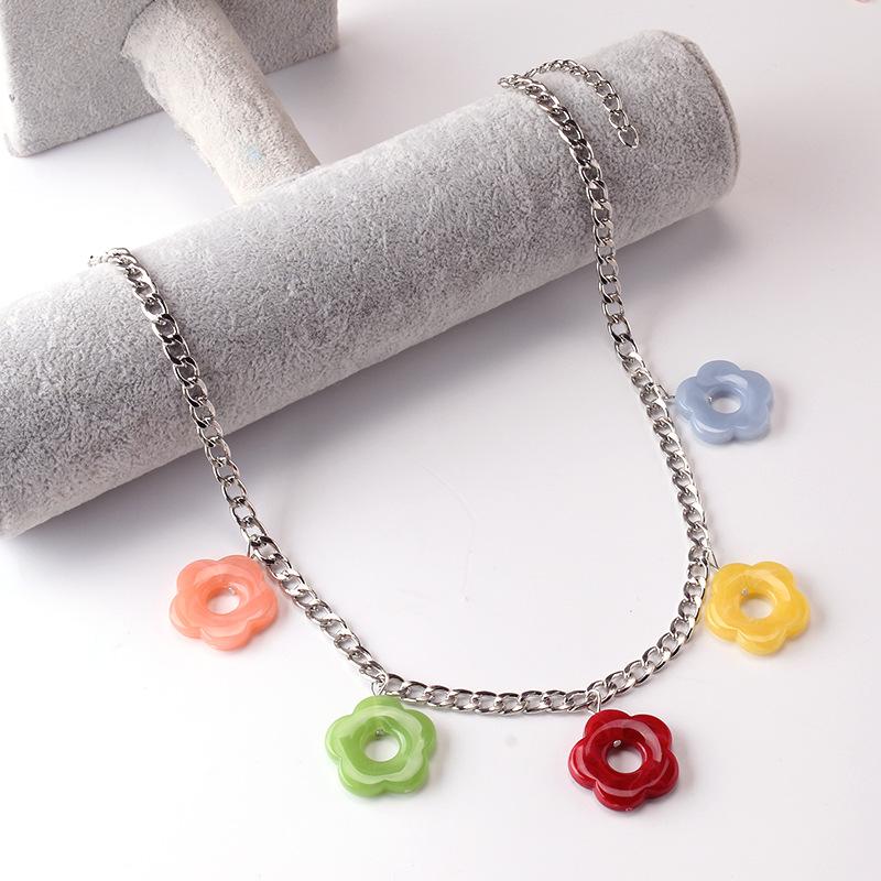 Necklace Geometric Contrasting Color Pendant Resin Small Fresh Flower Necklace Hip Hop Personality Fashion Necklace