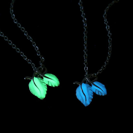 Creative Leaf Luminous Necklace Luminous Pendant Fashion Leaf Clavicle Chain Jewelry