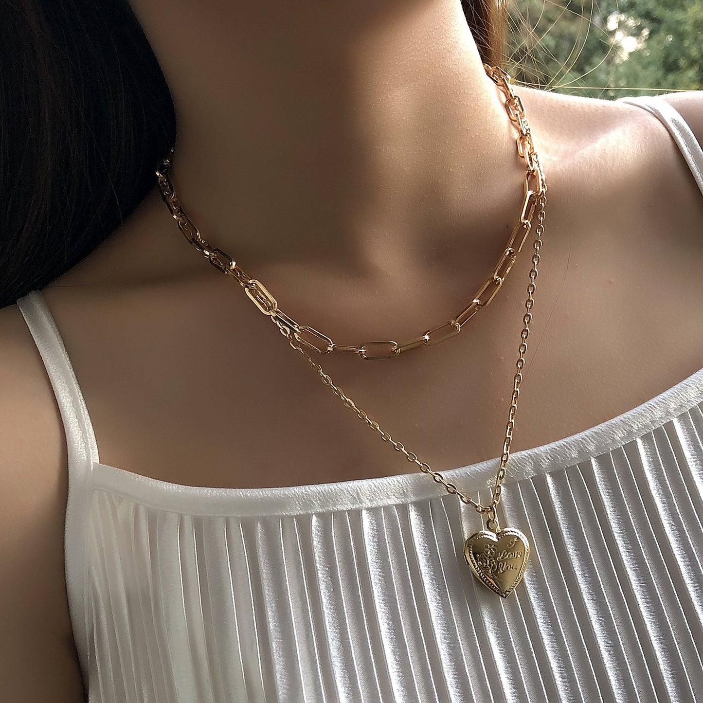 Jewelry OT buckle can be opened embossed peach heart necklace female hip-hop retro trend love necklace