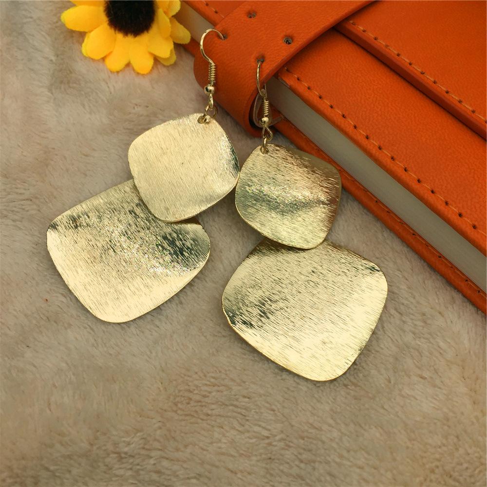 Thin face beautiful girl size metal sheet square curved surface frosted earrings popular earrings