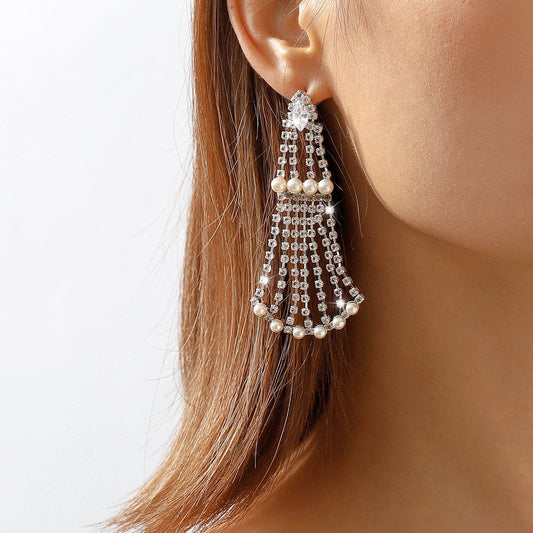 E1981 Classical Temperament Elegant Pearl Earrings Long Rhinestone Claw Chain Net Red Retro Geometric Earrings