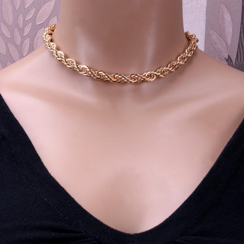 Jewelry Simple Single Layer Short Clavicle Necklace Women's Fashion Personality Geometric Twist Chain Necklace