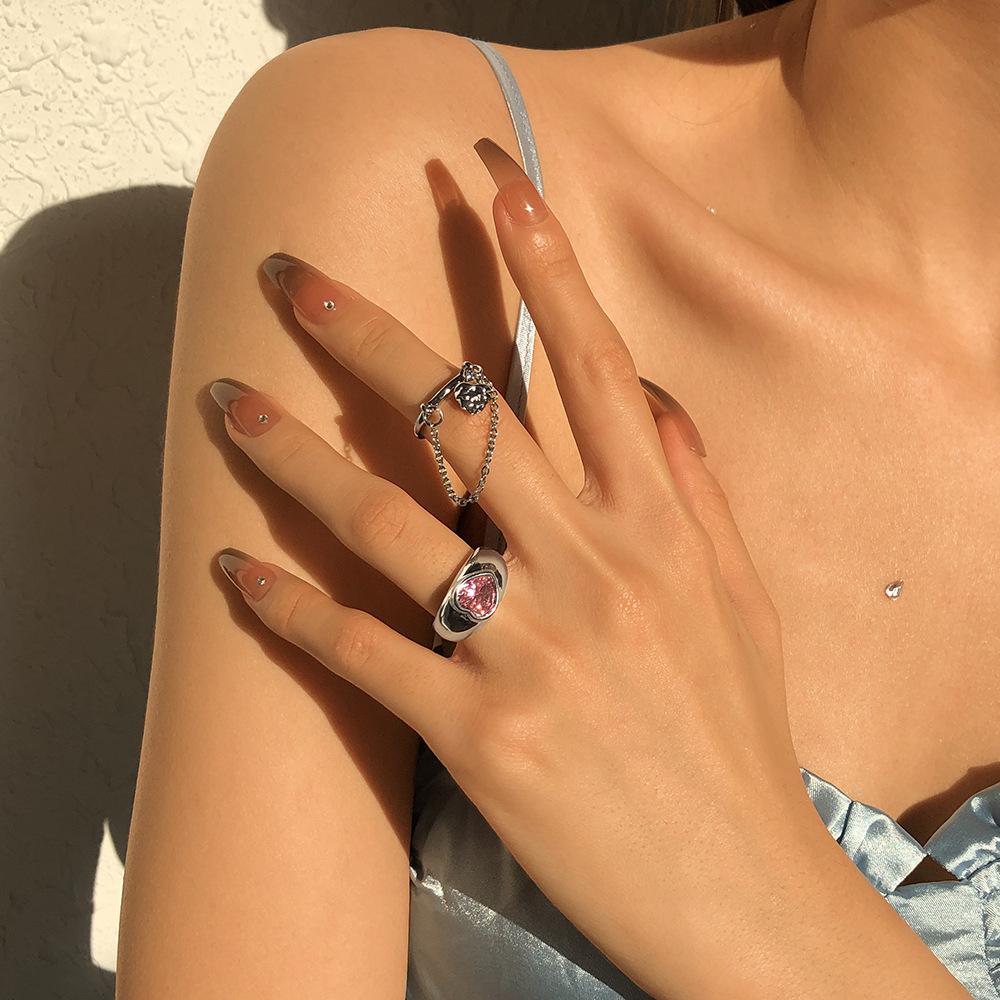 R658 jewelry niche design sense chain love ring personality sweet and spicy retro exaggerated ring