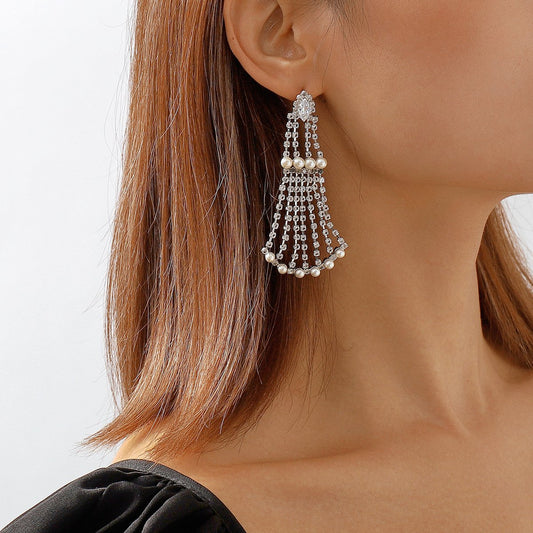 E1981 Classical Temperament Elegant Pearl Earrings Long Rhinestone Claw Chain Net Red Retro Geometric Earrings