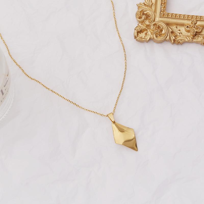 Retro Irregular Geometric Necklace Women's Rhombus Clavicle Chain