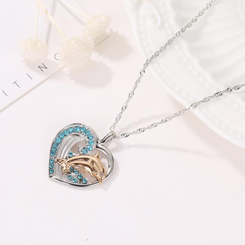 Fashion Love Dolphin Diamond Necklace Ladies Lovely Peach Heart Clavicle Chain Summer Necklace