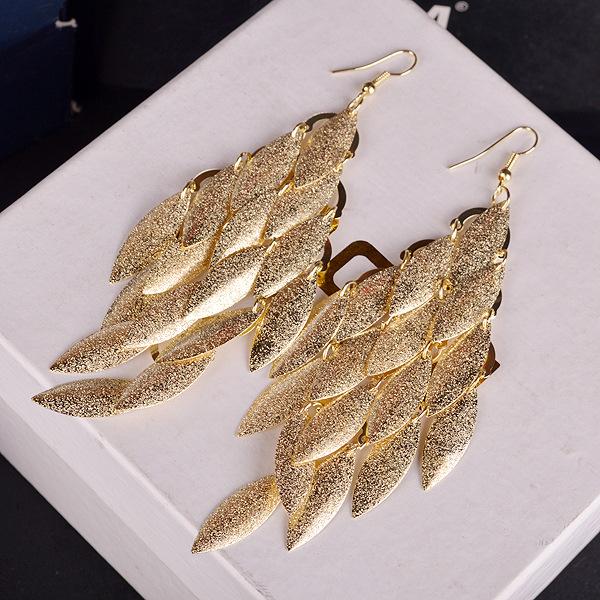 Feminine personality versatile multi-layer frosted leaf earrings